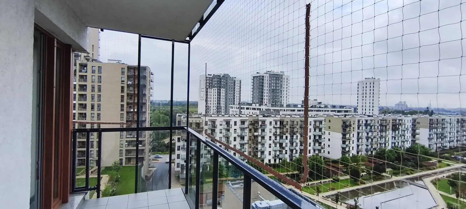 Realizacja siatki na balkonie